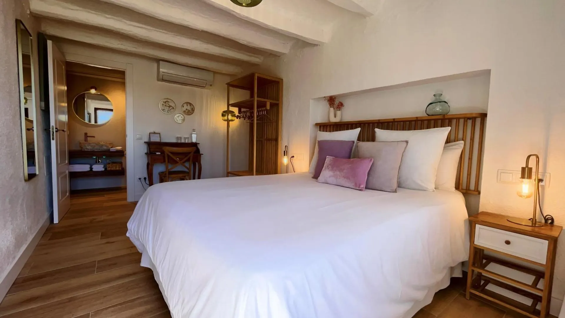 Bed & Breakfast Wine & Cooking Penedes Pla del Panades 3*,  Spain